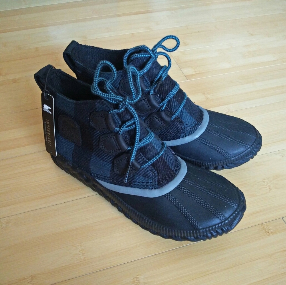 -NEW- Women's Sorel Out N About Plus Boots/Booties 6